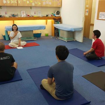 鍼灸医さんを対象とした出張ヨガ講座　あおぞら鍼灸整骨院様にて