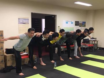 永伸商事株式会社様で社内ヨガ部発足！